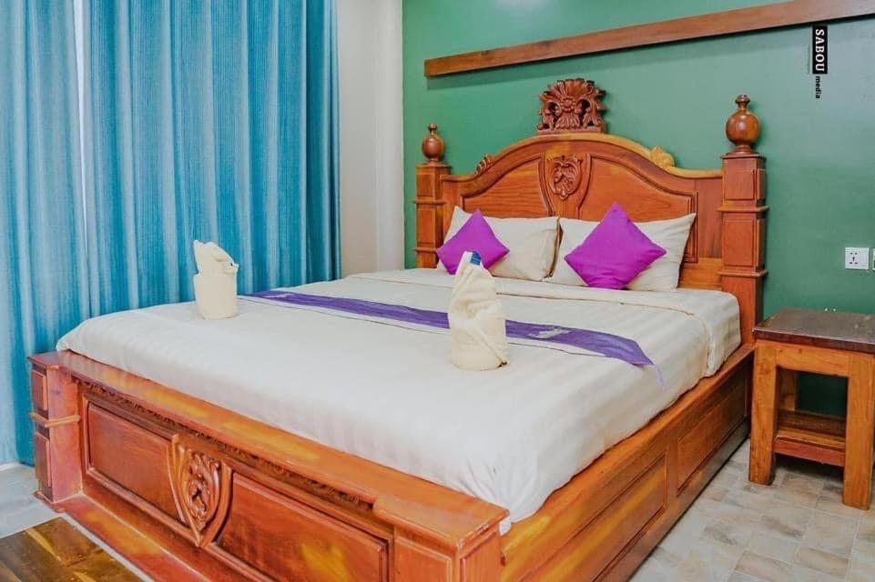 Neakru Guesthouse&Restaurant Kampot Extérieur photo