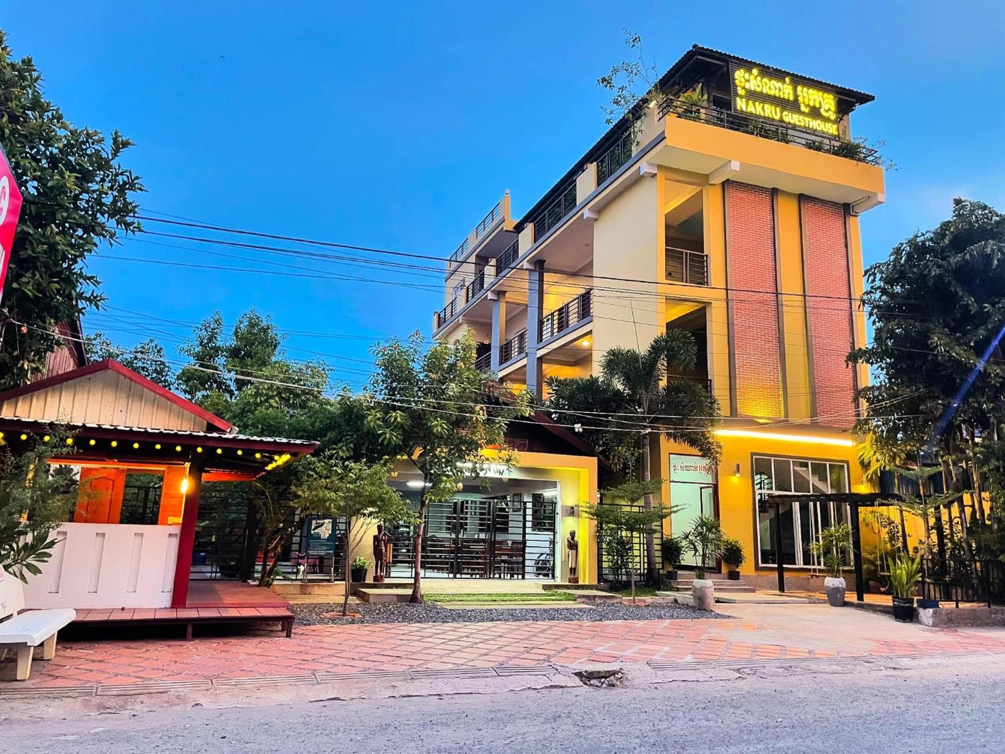 Neakru Guesthouse&Restaurant Kampot Extérieur photo
