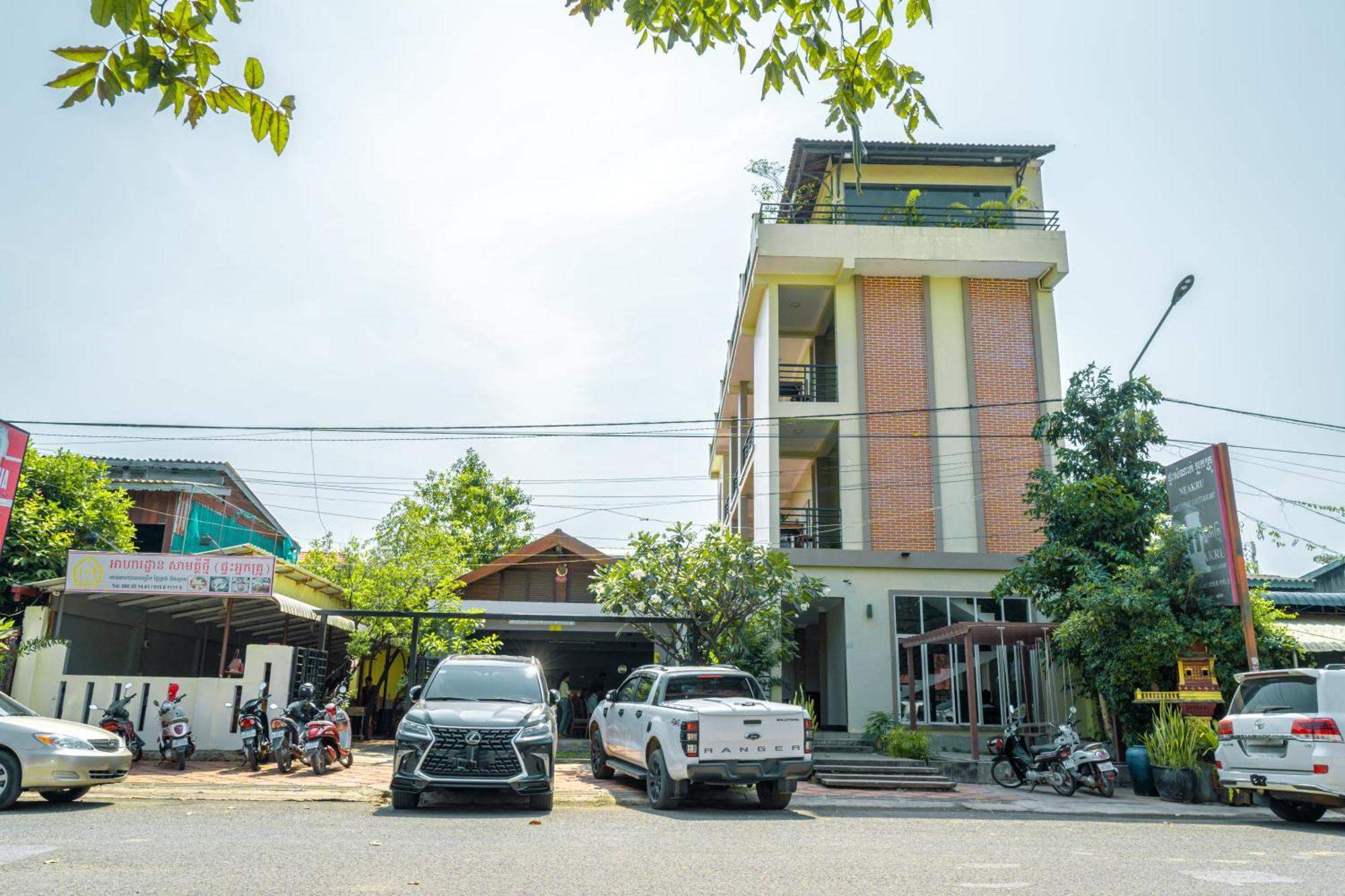 Neakru Guesthouse&Restaurant Kampot Extérieur photo