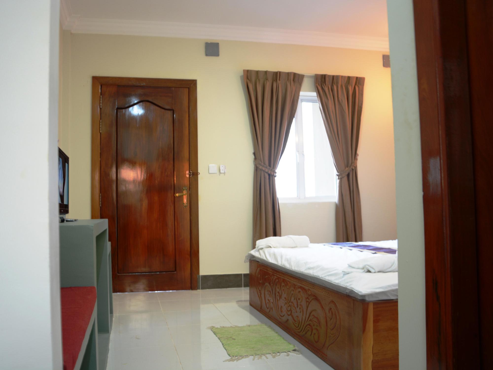 Neakru Guesthouse&Restaurant Kampot Extérieur photo
