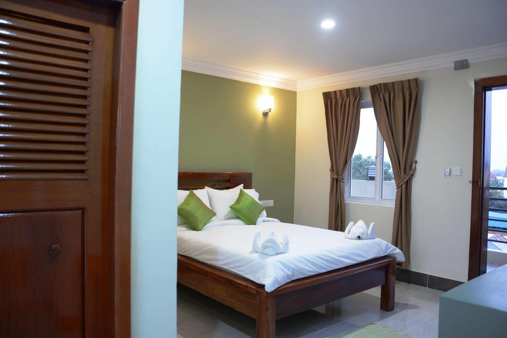 Neakru Guesthouse&Restaurant Kampot Extérieur photo