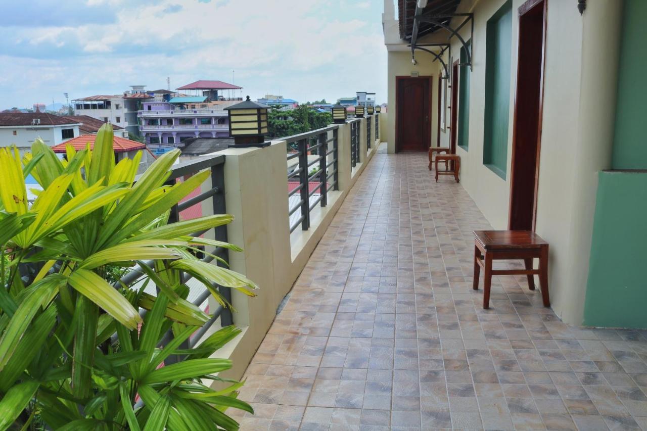 Neakru Guesthouse&Restaurant Kampot Extérieur photo